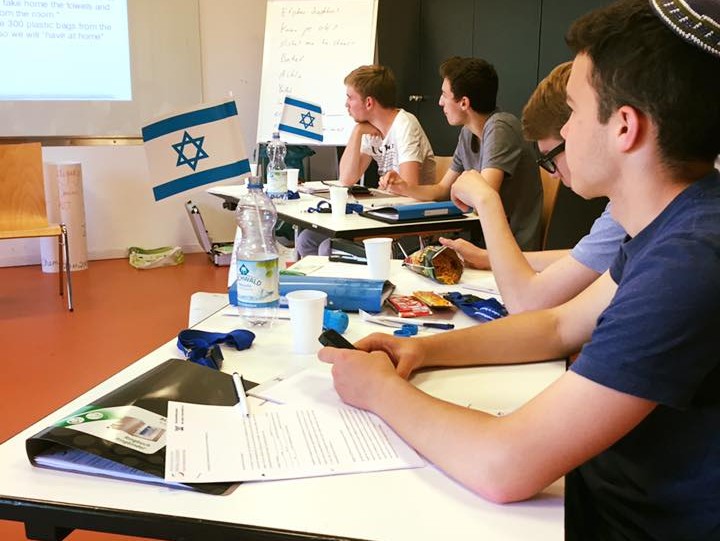 Deutsche Freiwillige im Seminar in Israel