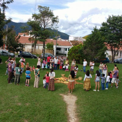 fiesta de la cosecha en la plaza