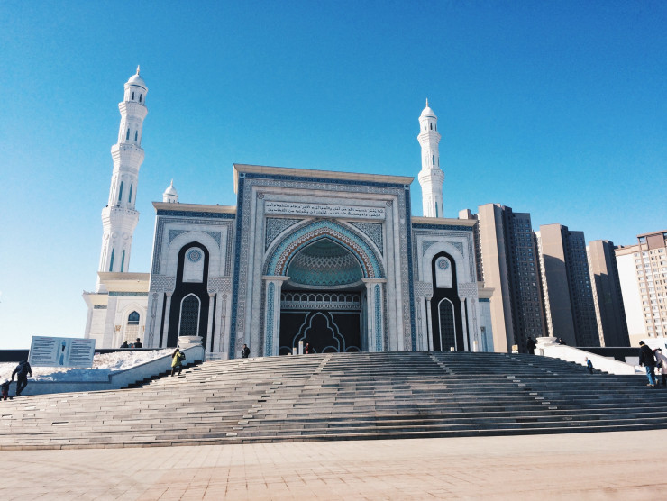 Stufen zu einer Moschee