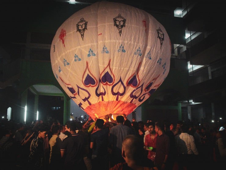 Riesiger bemalter Heiluftballon